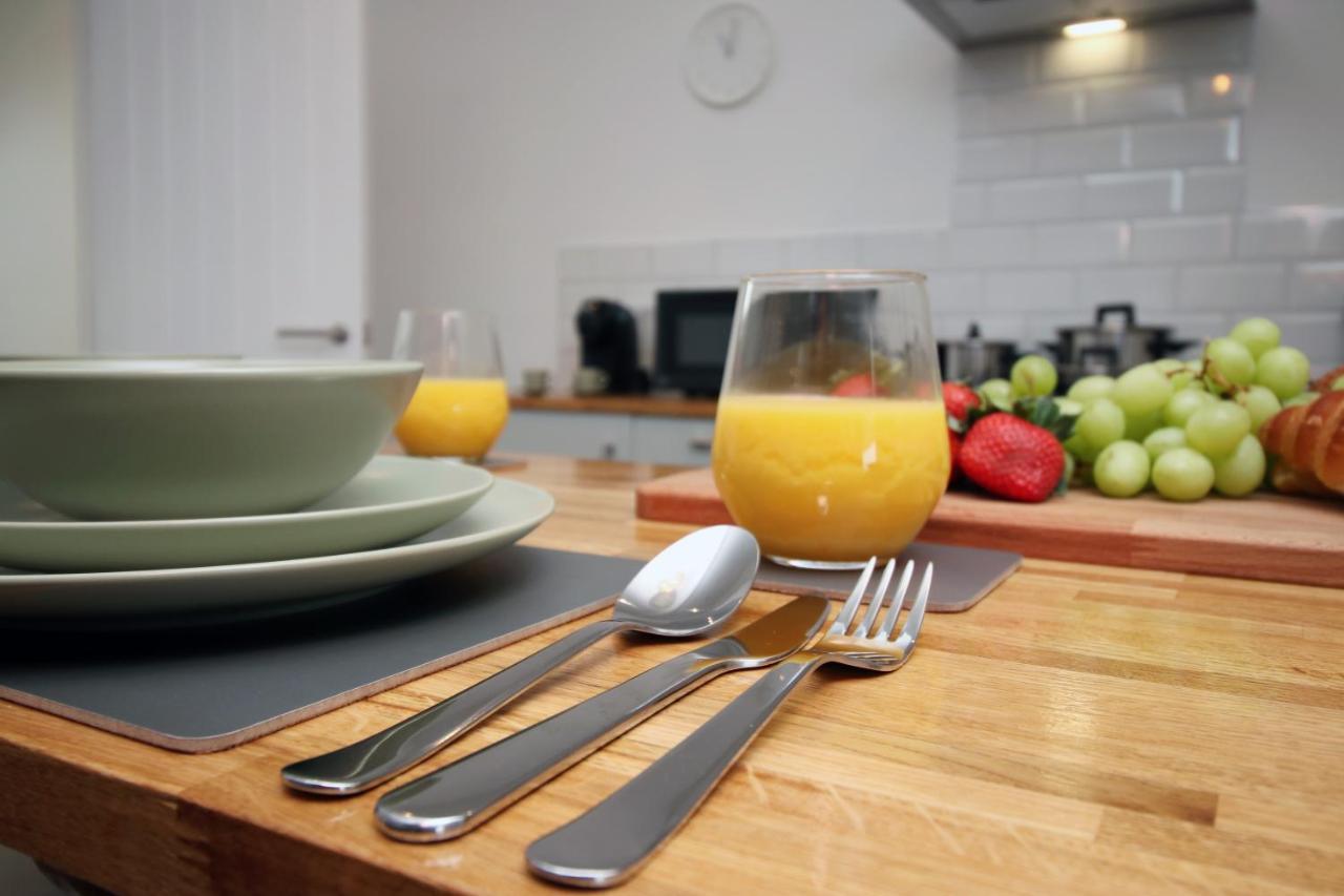 No 49 City Apartments, Perfect For Business And Leisure Stays, 10 Min Drive Into City Centre, Easy Access To Local Transport, 1Br And 2Br Available, Free Parking Cardiff Exterior photo