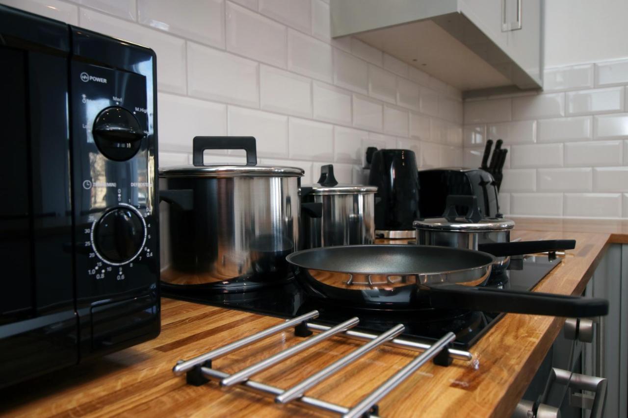 No 49 City Apartments, Perfect For Business And Leisure Stays, 10 Min Drive Into City Centre, Easy Access To Local Transport, 1Br And 2Br Available, Free Parking Cardiff Exterior photo