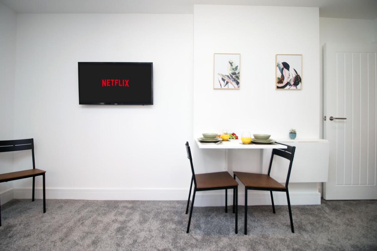 No 49 City Apartments, Perfect For Business And Leisure Stays, 10 Min Drive Into City Centre, Easy Access To Local Transport, 1Br And 2Br Available, Free Parking Cardiff Exterior photo