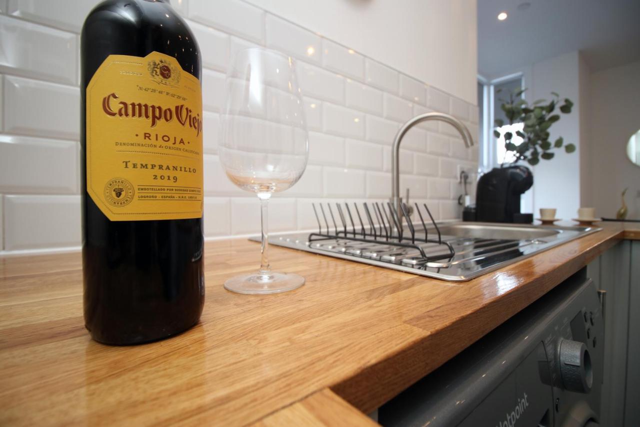 No 49 City Apartments, Perfect For Business And Leisure Stays, 10 Min Drive Into City Centre, Easy Access To Local Transport, 1Br And 2Br Available, Free Parking Cardiff Exterior photo